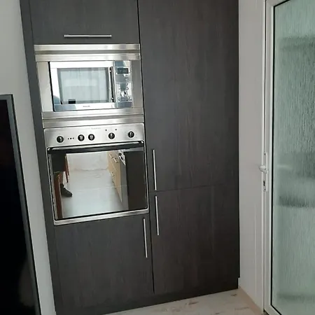Zluty Apartman A6 V Chomutove *